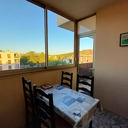 アパート Tres Agreable Avec Balcon Et Wi-fi サナリー・シュル・メール