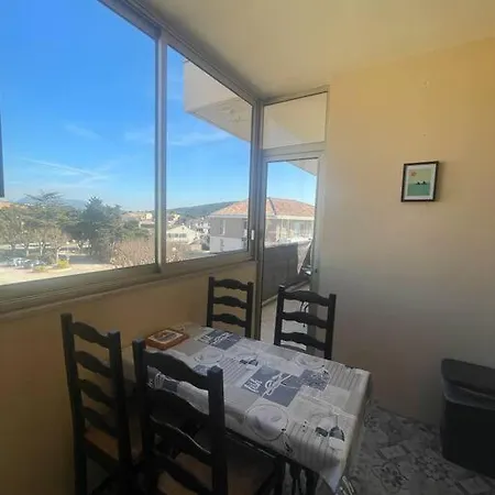 Tres Agreable Avec Balcon Et Wi-fi * サナリー・シュル・メール